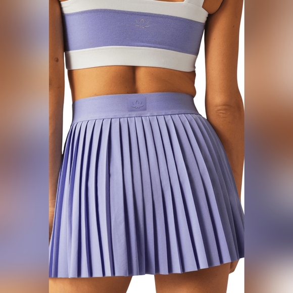 Beyond Yoga Pleated Lavender Skirt - Picture 2 of 13